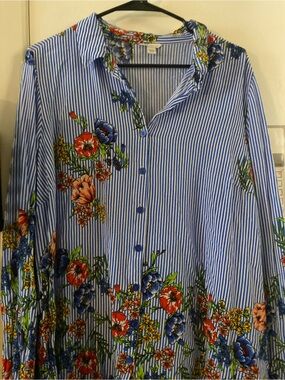 Source Unknown Blue and White Striped Floral Button-Down Shirt